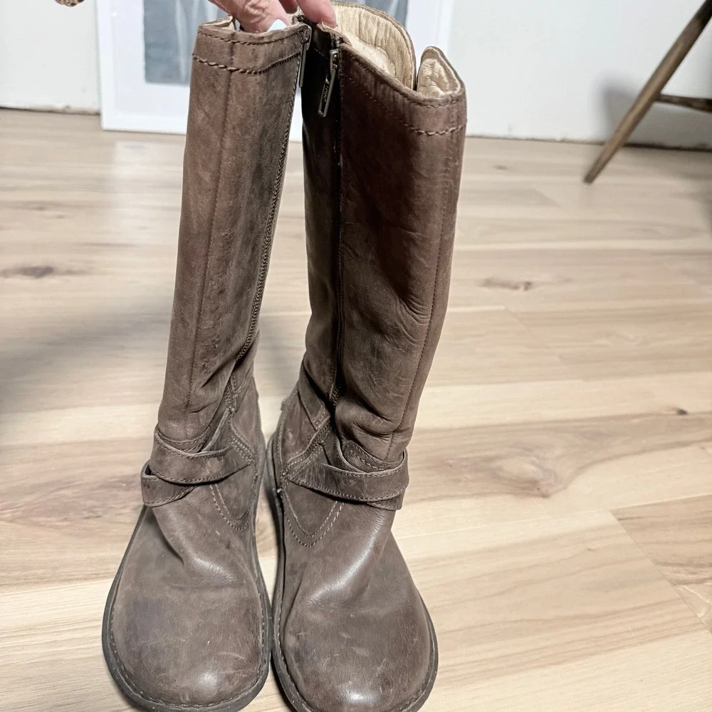 UGG Rosen Riding Boots Women 8 Brown Leather Tall Shearling Lined 1005450
